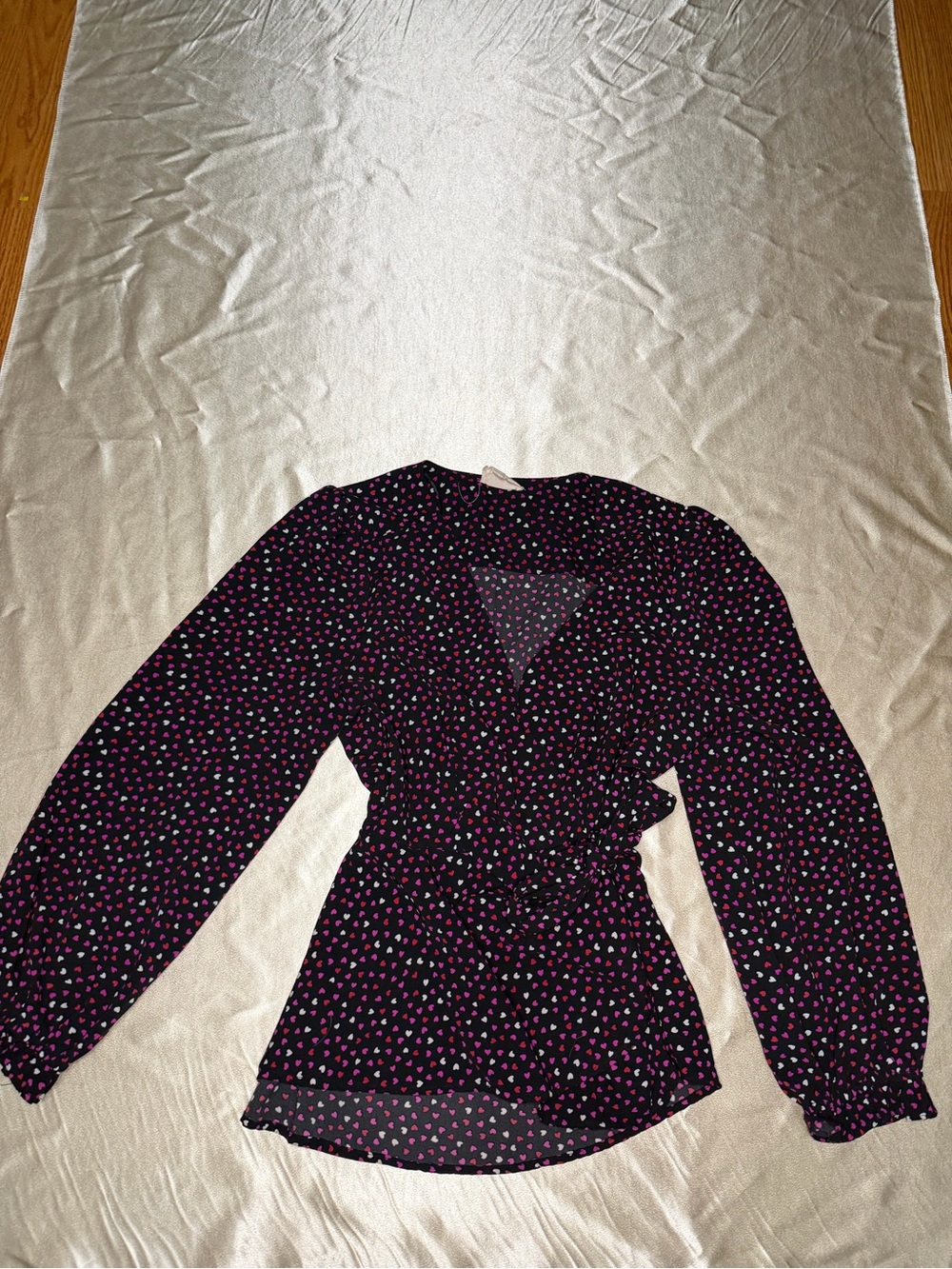 Meraki Blouse Faux Wrap Tie Accent Black W/Pink Red & White Hearts Size Lg